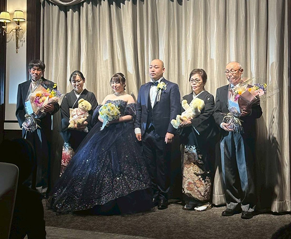 メモリアルベア nenneを結婚式に両親に贈呈されるお客様
